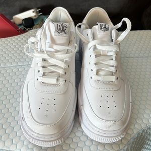 Nike Air Force 1 pixel